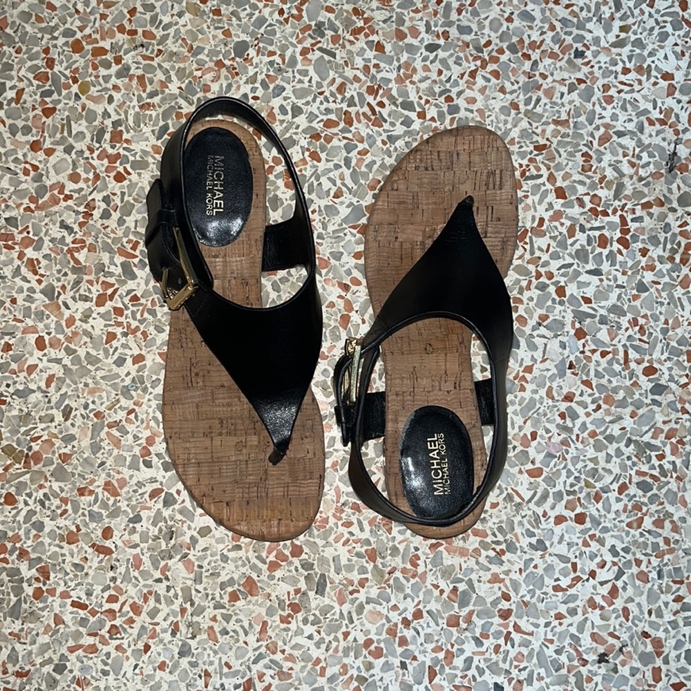 Micheal kors sandals size 7
